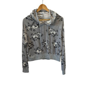Women's Weekend Edition Gray Floral Cropped Velvet Hoodie S